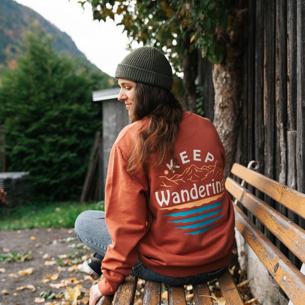 Organic "Keep wandering" Sweatshirt - Stoked&Woke Clothing
